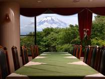 【レストラン湖畔】富士山がキレイにご覧いただける、絶景レストラン！！