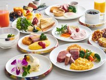 【Allday　Dining　Parade　(朝食ビュッフェ)】何度でも訪れたくなる朝食は、新しい1日のスタートにぴったり。