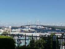 山手の丘の上から見下ろす、横浜港やベイブリッジの景観は格別です！