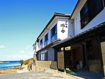 山和荘磯ノ香と渚へ続く道 写真