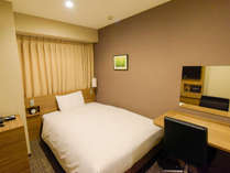 シングルルームＡ　12平米　ベッド幅140cm　※お部屋の向きによって若干作りが異なります。