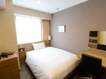 シングルルームＡ　12㎡　ベッド幅140cm　※お部屋の向きによって若干作りが異なります。