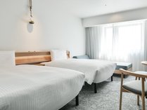 スーペリアツイン(22平米)　120cmベッドはシモンズ社のマットを採用　ホテルオリジナル枕