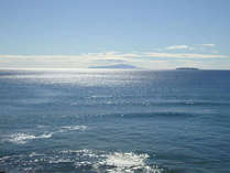 晴れた日の相模湾。キラキラと輝く水面を眺め癒されてください！