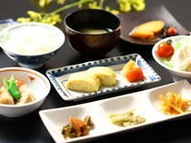 朝食一例。優しい味の和食です。お腹を満たして今日もアクティブに！