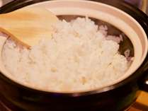 朝食のメインは、やっぱり美味しいご飯。地産の近江米を、土鍋炊きで。