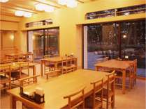 1階には和食レストラン「生簀篭」がございます。新鮮な海の幸をお楽しみいただけます。