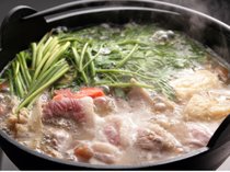 【田舎鍋】お鍋の中のきりたんぽに見えるのは「揚げ葉」！素朴でどこか懐かしいお鍋に仕上がりました。