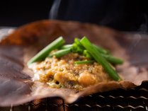 飛騨名物の朴葉味噌焼きは白いご飯との相性バッチリです。