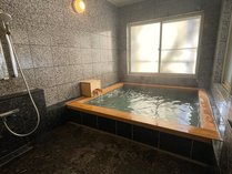 檜と大谷石の天然温泉貸切風呂