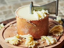 【朝食】テテドモアンヌ～修道院が創造した伝統のチーズ