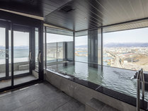 ■大浴場／函館市内を一望できる大浴場です