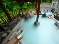 蔵王の風薫る露天風呂で、清々しく心地よいひとときをお過ごしください。