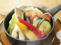 【高原グリル野菜】嬬恋キャベツなど高原ならでは新鮮野菜を素材のよさそのままお楽しみください。