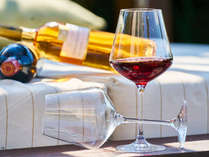 お酒とお料理がそれぞれの個性を引き立てあうように、ワインスタイリストが選んだワインとのマリアージュ