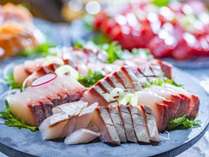 お刺身は海鮮丼やお茶漬けなどにしても美味しく召し上がれます。※日によってお刺身の内容は異なります。