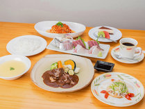 *【夕食】手作りのビーフシチューをメインに伊豆のお刺身、パスタなど洋食＋伊豆の海鮮をご用意。