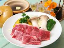 【夕食】阿蘇の赤牛。陶板焼でご準備♪