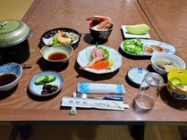 *【スタンダード夕食（一例）】箱根の地の物を生かした家庭料理をご提供いたします。