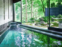 【貸切温泉】絶景眺望つきの温泉貸切風呂。お部屋から徒歩1分以内にございます。