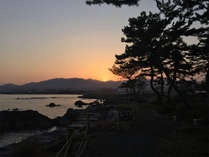*岩井崎からの眺め／美しい夕陽の絶景！三陸復興国立公園の最南端・岩井崎は当館からすぐ。