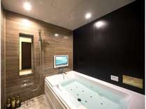 【プレミアム/アーティストルームの浴室一例】マイクロバブルバス・ブロアバス・浴室TV・水中照明を完備