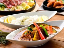 【夕食ビュッフェ／献立例】札幌スープカレーをはじめ、道内各地のソウルフードをご用意