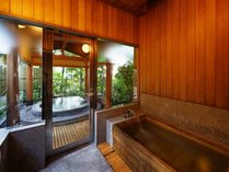 檜風呂だけでなく、自然を感じながら入る露天風呂は宿泊者だけの特権(紫峰/温泉ではございません)