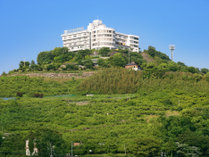 【外観】原鶴温泉の中で1番高台にある景色自慢のホテルです