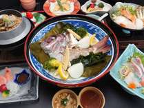 季節の美食会席※予約状況によりブッフェもしくは個食での提供となります。※選択制ではございません