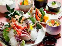 お食事処「和海」で新鮮な海幸を！こちらは「きときと刺身御膳」