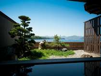 露天風呂からの眺めは最高！海・日本海は目の前・波音・潮風に癒されて・・・