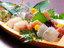夕食例◇旬のお魚を舟盛りでご用意致します