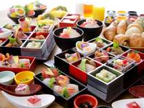 【レストラン「空-KU-」朝食】新鮮な野菜やフルーツが旅の朝食に彩りを添えます。