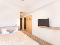 セミダブルルーム(ベッド幅120cm～×195cm　広さ13平米)／機能性と寛ぎを兼ね備えたお部屋です。