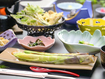 ＃夕食　山菜料理をふんだんに使った和食