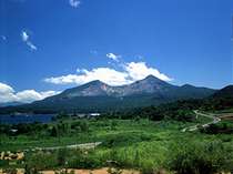 四季折々に美しい彩りを見せる磐梯山。