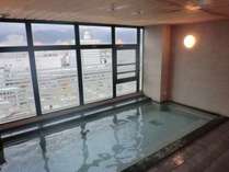 最上14階にある男女別ラジウム人工温泉大浴場「旅人の湯」　　利用時間15:00～2:00・5:00～10:00