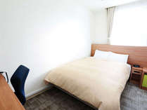セミダブルベッド(ベッド幅140cm）【16平米】全客室シモンズ社製ベッド