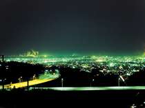ホテルからの八戸市を一望する夜景。