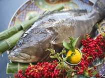 新鮮な海の幸が、美味しいのは当然！“幻の魚”とも呼ばれるクエも食べられる贅沢♪　(お料理イメージ）
