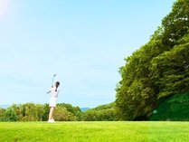 【北海道カントリークラブ】秀峰駒ヶ岳を望み景勝地大沼国定公園に広がるゴルフコースです。