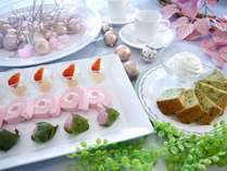 【夕食ブッフェ　デザート　イメージ】・ミニ桜もち・桜ロールケーキ・春いちごのショートケーキ