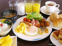 いつも家族の健康を気遣うお母さんが、真心を込めて作る朝ご飯。朝食時間　7：00～8：45