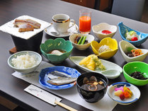 【ご朝食一例】小鉢類は季節や仕入れによって変わります