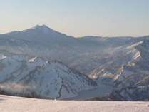 【奥只見丸山スキー場】上質な雪が積もる県内屈指のスキースポットです！ホテルから車で約40分。