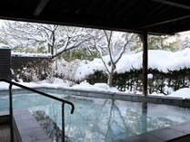 冬の露天風呂は雪見露天風呂をお楽しみ頂けます