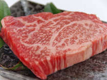 #ご夕食イメージ　霜降り県産和牛は脂の甘味と肉のうまみをしっかり味わえるステーキで。※イメージ