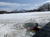 【AVANTO】アヴァントとは、フィンランドで愛される凍った湖に穴をあけて水風呂代わりにする文化。
