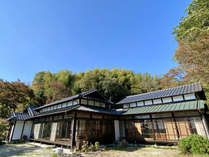 【離れ外観】築100年の平屋古民家をリノベーション。古き良き日本家屋の一棟貸切の贅沢。